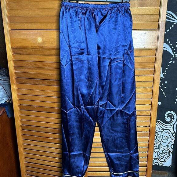 Women's Pajama Outfit Set Blue Size Small NWOT - Picture 3 of 4